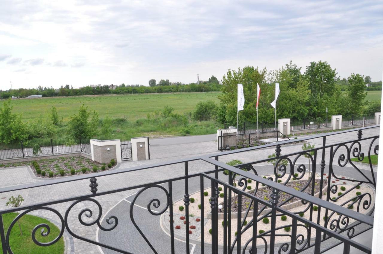 Hotel Lord Radom Exterior photo